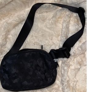 Lululemon Fanny bag